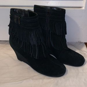 Black fringe wedge boots!